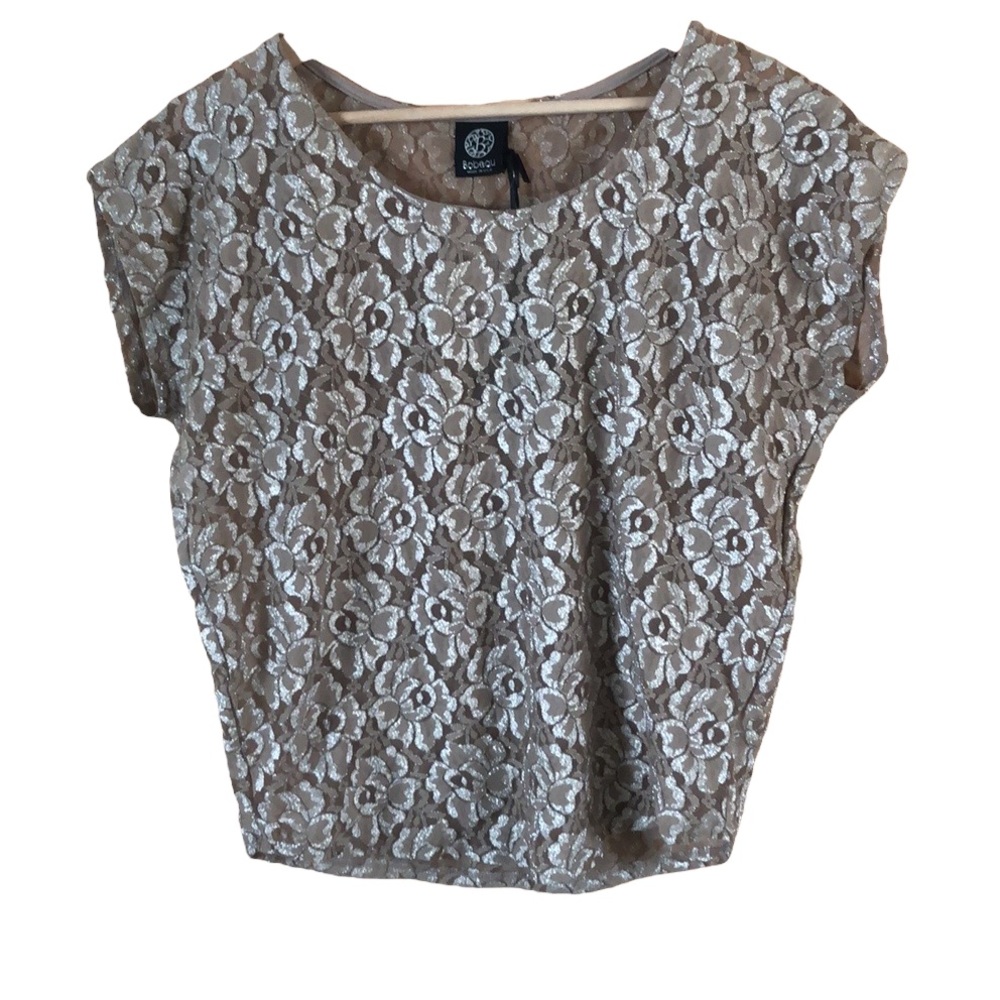 Bobeau || NWT || Gold Shimmer Lace Blouse